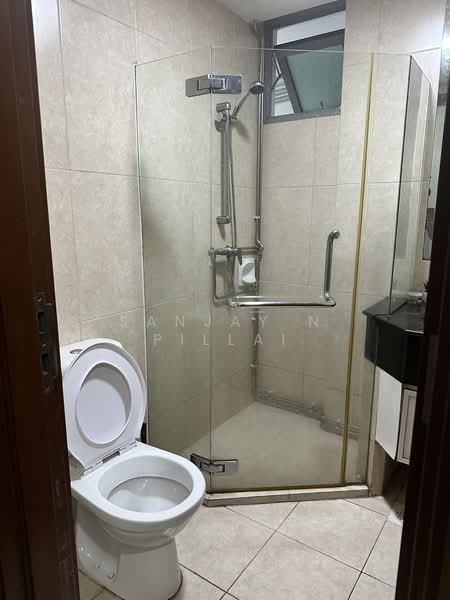 The Madeira, 50 Bukit Batok Street 31, Room Rental, 100 sqft, Condominium For Rent, by Sanjay N Pillai, 500137876 - Bathroom - PropertyGuru.com.sg