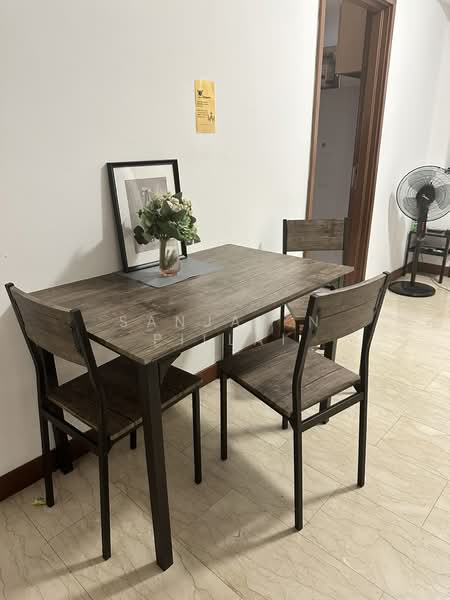 The Madeira, 50 Bukit Batok Street 31, Room Rental, 100 sqft, Condominium For Rent, by Sanjay N Pillai, 500137876 - Dining Room - PropertyGuru.com.sg