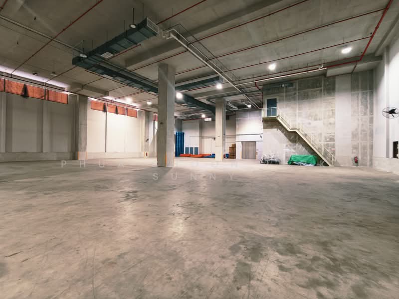 B2 or warehouse Jalan buroh pandan ave large floor plate, , 16,400 sqft, Factory / Workshop (B2) For Rent, by Phua Choon Teck Sunny, 500137884 - Interior - CommercialGuru.com.sg