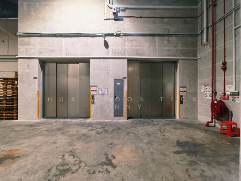 B2 or warehouse Jalan buroh pandan ave large floor plate, , 16,400 sqft, Factory / Workshop (B2) For Rent, by Phua Choon Teck Sunny, 500137884 - Corridor - CommercialGuru.com.sg