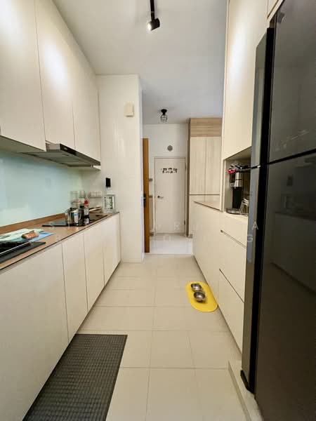 122B Punggol Edge, 122B Edgedale Plains, 3 Bedrooms, 1,001 sqft, HDB Flat For Sale, by Siti Nurjana Binte Oyong, 500137894 - Kitchen - PropertyGuru.com.sg