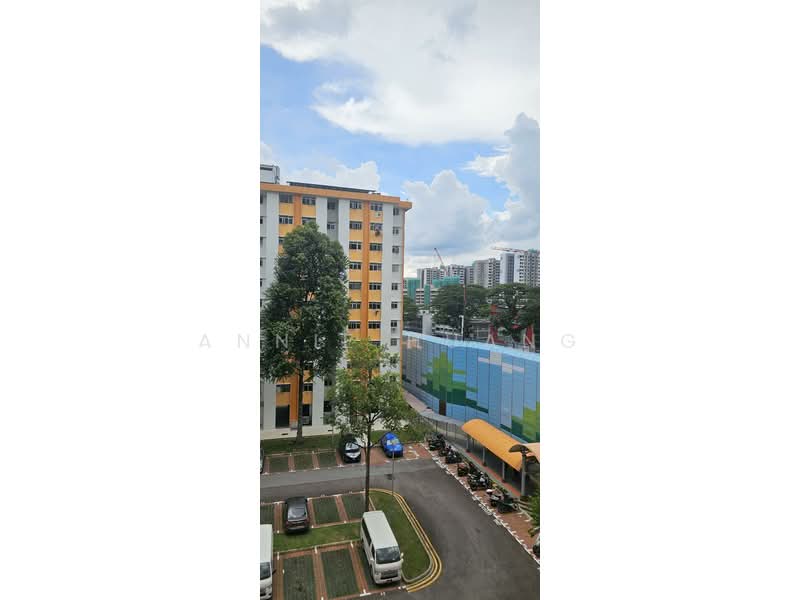 124 Ang Mo Kio Avenue 6, 124 Ang Mo Kio Avenue 6, 2 Bedrooms, 721 sqft, HDB Flat For Sale, by Annie Huang, 500137900 - Exterior - PropertyGuru.com.sg