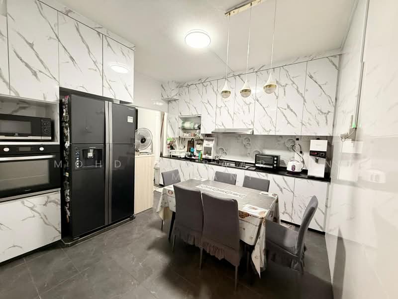 328 Tah Ching Road, 328 Tah Ching Road, 4 Bedrooms, 1,151 sqft, HDB Flat For Sale, by Mohd Jabbaar Bin Kamsani, 500137905 - Kitchen - PropertyGuru.com.sg