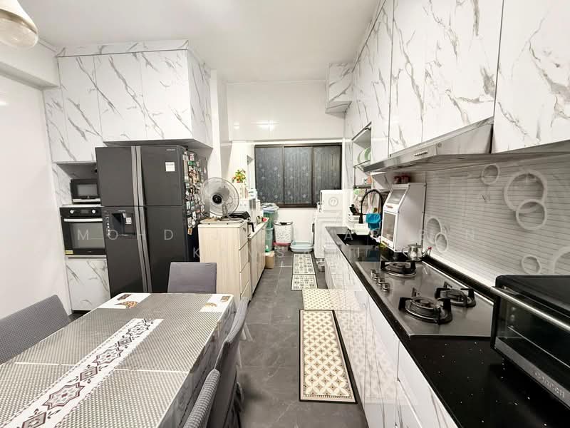328 Tah Ching Road, 328 Tah Ching Road, 4 Bedrooms, 1,151 sqft, HDB Flat For Sale, by Mohd Jabbaar Bin Kamsani, 500137905 - Kitchen - PropertyGuru.com.sg