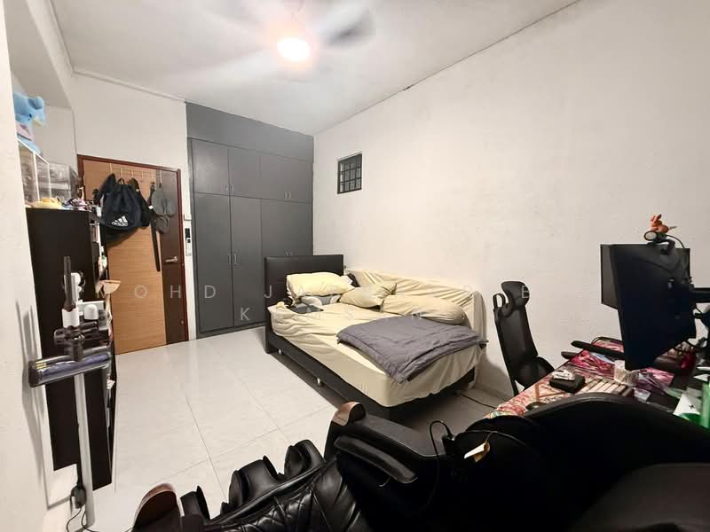 328 Tah Ching Road, 328 Tah Ching Road, 4 Bedrooms, 1,151 sqft, HDB Flat For Sale, by Mohd Jabbaar Bin Kamsani, 500137905 - Bedroom - PropertyGuru.com.sg