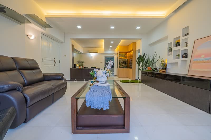 Giffard Mansions, 424 Balestier Road, 4 Bedrooms, 1,755 sqft, Apartment For Sale, by Caleb Peh, 500137907 - Living Room - PropertyGuru.com.sg