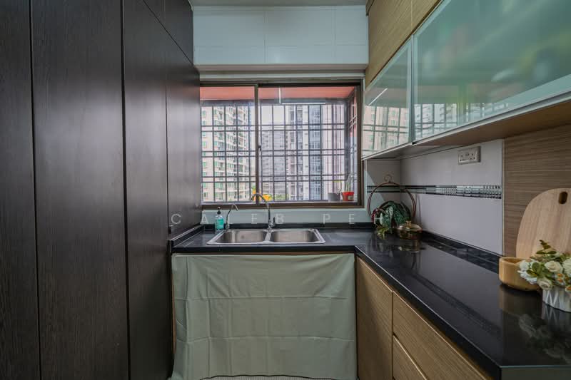 Giffard Mansions, 424 Balestier Road, 4 Bedrooms, 1,755 sqft, Apartment For Sale, by Caleb Peh, 500137907 - Kitchen - PropertyGuru.com.sg