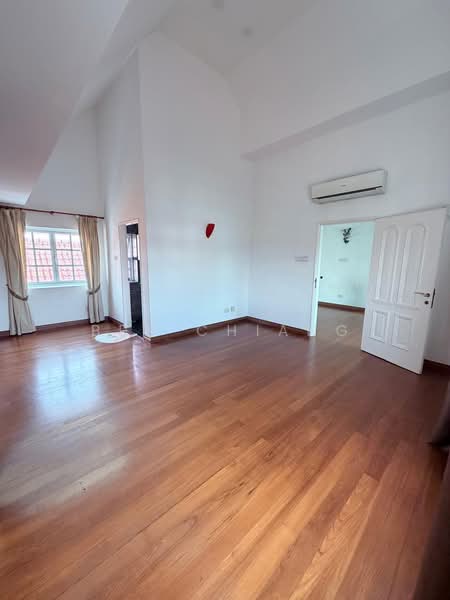 SERANGOON GARDEN ESTATE, , 6 Bedrooms, 7,000 sqft, Detached House For Rent, by Ben Chiang, 500137914 - Living Room - PropertyGuru.com.sg