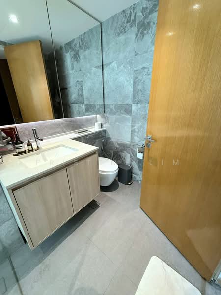 Jia, 65 Wilkie Road, 2 Bedrooms, 1,206 sqft, Apartment For Sale, by Pristine Lim, 500137947 - Bathroom - PropertyGuru.com.sg