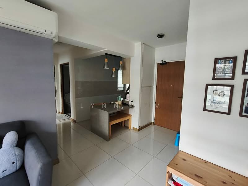 621B Tampines Street 61, 621B Tampines Street 61, 2 Bedrooms, 742 sqft, HDB Flat For Sale, by Lynn Lim, 500137964 - Living Room - PropertyGuru.com.sg