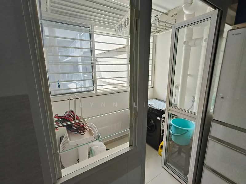 621B Tampines Street 61, 621B Tampines Street 61, 2 Bedrooms, 742 sqft, HDB Flat For Sale, by Lynn Lim, 500137964 - Balcony - PropertyGuru.com.sg