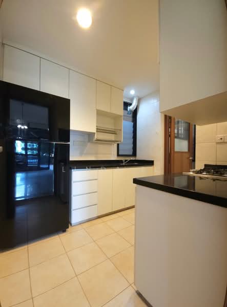 Tanglin View, 150 Prince Charles Crescent, 2 Bedrooms, 1,303 sqft, Condominium For Rent, by Linda Ee, 500137967 - Kitchen - PropertyGuru.com.sg