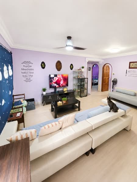 764 Jurong West Street 74, 764 Jurong West Street 74, 4 Bedrooms, 1,323 sqft, HDB Flat For Sale, by Yang Yu Qiang Jaraldmine, 500137971 - Living Room - PropertyGuru.com.sg