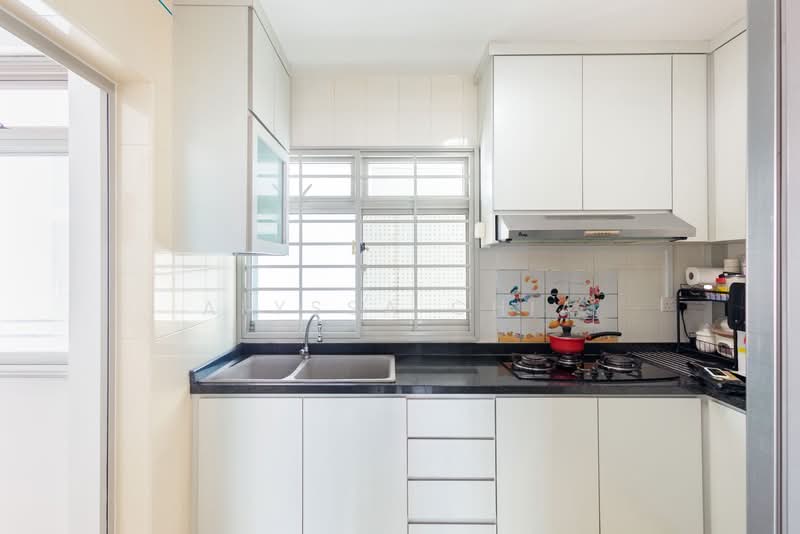 272D Sengkang Central, 272D Sengkang Central, 3 Bedrooms, 969 sqft, HDB Flat For Sale, by Alyssa Chia, 500137983 - Kitchen - PropertyGuru.com.sg