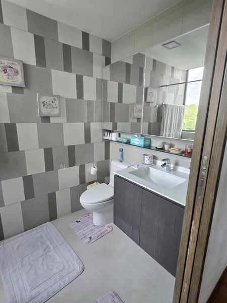 Foresque Residences, 107 Petir Road, 3 Bedrooms, 1,238 sqft, Condominium For Sale, by Nur Ayat, 500137992 - Bathroom - PropertyGuru.com.sg