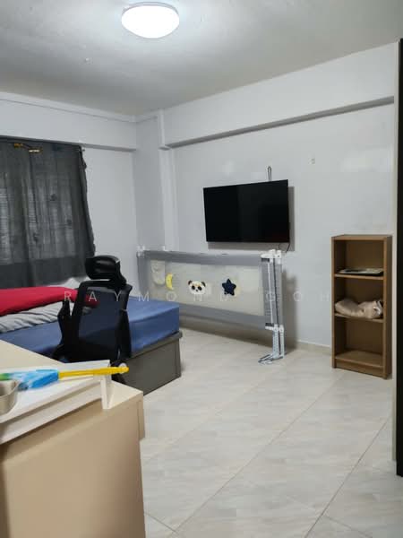 205 Toa Payoh North, 205 Toa Payoh North, 2 Bedrooms, 700 sqft, HDB Flat For Sale, by Raymond Goh, 500137993 - Bedroom - PropertyGuru.com.sg