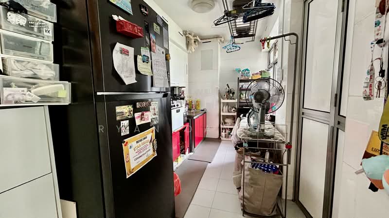 327B Sumang Walk, 327B Sumang Walk, 1 Bedroom, 505 sqft, HDB Flat For Sale, by Ryan Danial, 500137996 - Kitchen - PropertyGuru.com.sg