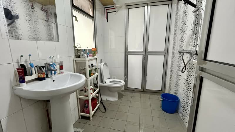 327B Sumang Walk, 327B Sumang Walk, 1 Bedroom, 505 sqft, HDB Flat For Sale, by Ryan Danial, 500137996 - Common Toilet - PropertyGuru.com.sg