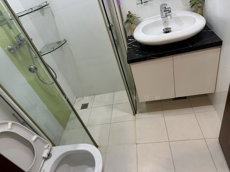 Sunshine Plaza, 10 Prinsep Link, 3 Bedrooms, 1,313 sqft, Apartment For Sale, by Dennis Koh, 500138001 - Bathroom - PropertyGuru.com.sg