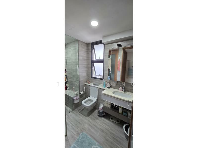 Trilive, 111 Tampines Road, 3 Bedrooms, 883 sqft, Condominium For Sale, by Tan Chong, 500138005 - Bathroom - PropertyGuru.com.sg