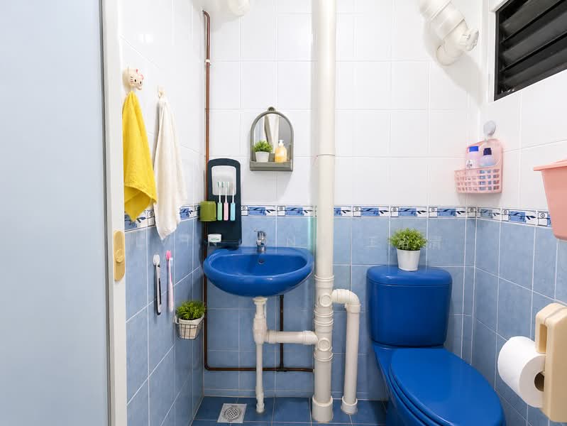 22 Marsiling Drive, 22 Marsiling Drive, 3 Bedrooms, 990 sqft, HDB Flat For Sale, by Alvin Ong 王裕清, 500138008 - Bathroom - PropertyGuru.com.sg