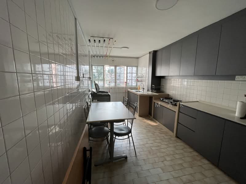 128 Bukit Batok West Avenue 6, 128 Bukit Batok West Avenue 6, 2 Bedrooms, 731 sqft, HDB Flat For Rent, by Spenncer Mak, 500138014 - Kitchen - PropertyGuru.com.sg