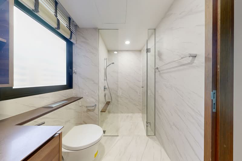 Le Quest, 6 Bukit Batok Street 41, 3 Bedrooms, 980 sqft, Condominium For Sale, by Edwin Lee, 500138023 - Bathroom - PropertyGuru.com.sg
