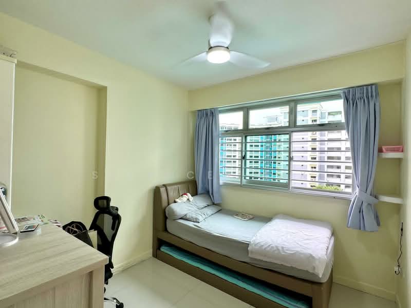 454 Fajar Road, 454 Fajar Road, 2 Bedrooms, 732 sqft, HDB Flat For Sale, by Spenncer Mak, 500138029 - Bedroom - PropertyGuru.com.sg