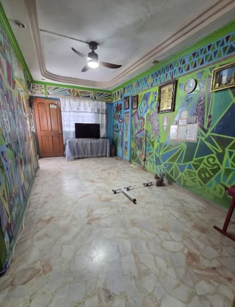 608 Bedok Reservoir Road, , 2 Bedrooms, 720 sqft, HDB Flat For Sale, by Ong Kong Joo, 500138034 - Living Room - PropertyGuru.com.sg