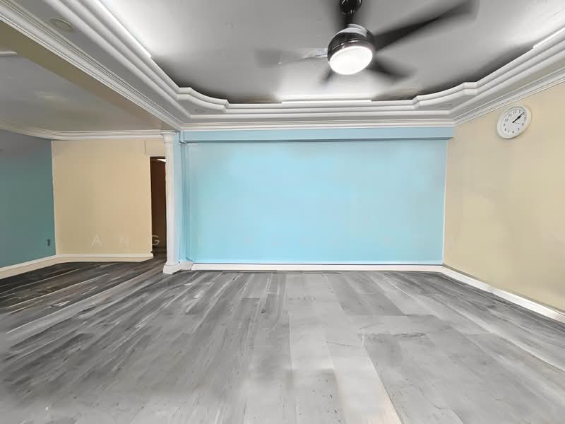 437 Jurong West Avenue 1, 437 Jurong West Avenue 1, 3 Bedrooms, 1,206 sqft, HDB Flat For Sale, by Angie Hong 方安琪, 500138046 - Living Room - PropertyGuru.com.sg