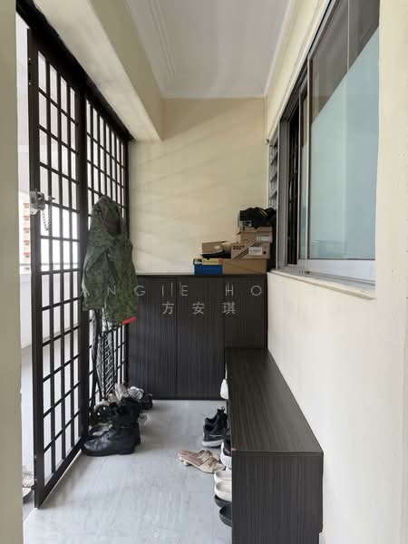 437 Jurong West Avenue 1, 437 Jurong West Avenue 1, 3 Bedrooms, 1,206 sqft, HDB Flat For Sale, by Angie Hong 方安琪, 500138046 - Entrance - PropertyGuru.com.sg