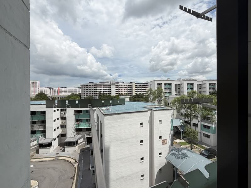 437 Jurong West Avenue 1, 437 Jurong West Avenue 1, 3 Bedrooms, 1,206 sqft, HDB Flat For Sale, by Angie Hong 方安琪, 500138046 - Exterior - PropertyGuru.com.sg