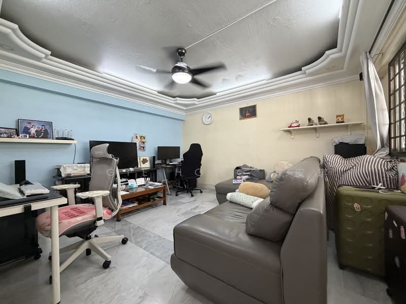 437 Jurong West Avenue 1, 437 Jurong West Avenue 1, 3 Bedrooms, 1,206 sqft, HDB Flat For Sale, by Angie Hong 方安琪, 500138046 - Living Room - PropertyGuru.com.sg