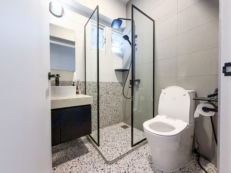 620B Tampines Street 61, 620B Tampines Street 61, 3 Bedrooms, 1,216 sqft, HDB Flat For Sale, by Zameer Serlan, 500138055 - Bathroom - PropertyGuru.com.sg