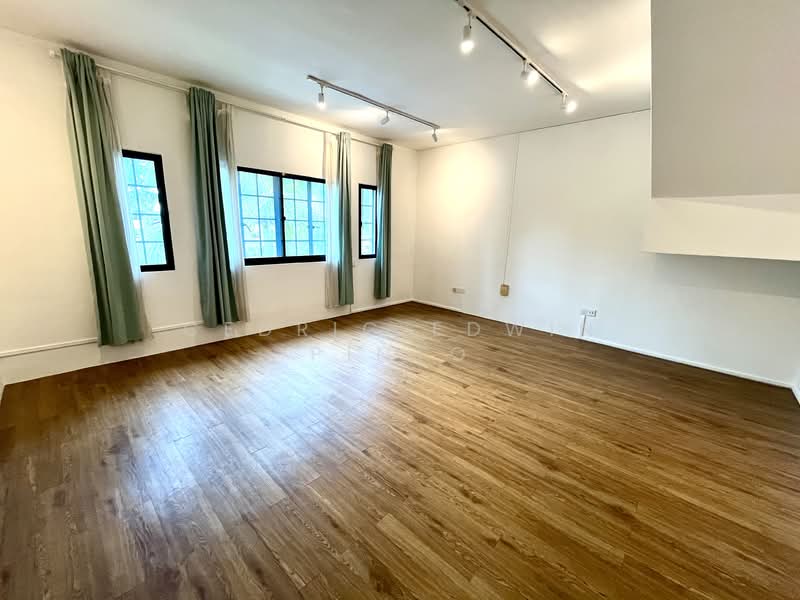Chinatown Backpackers Hostel, Chinatown, 2,600 sqft, Shop / Shophouse ...