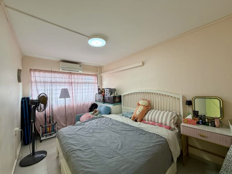 758 Pasir Ris Street 71, 758 Pasir Ris Street 71, 3 Bedrooms, 1,356 sqft, HDB Flat For Sale, by Michelle Guo, 500138068 - Bedroom - PropertyGuru.com.sg