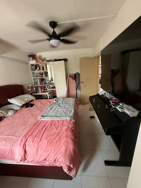 85C Lorong 4 Toa Payoh, 85C Lorong 4 Toa Payoh, 2 Bedrooms, 840 sqft, HDB Flat For Sale, by Charlie Ethan Chia, 500138076 - Bedroom - PropertyGuru.com.sg