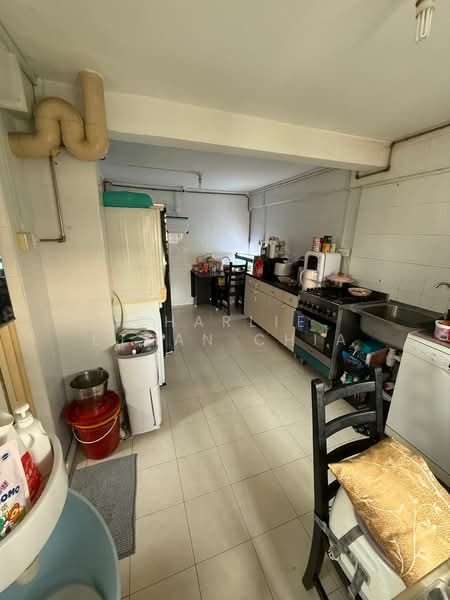 85C Lorong 4 Toa Payoh, 85C Lorong 4 Toa Payoh, 2 Bedrooms, 840 sqft, HDB Flat For Sale, by Charlie Ethan Chia, 500138076 - Kitchen - PropertyGuru.com.sg
