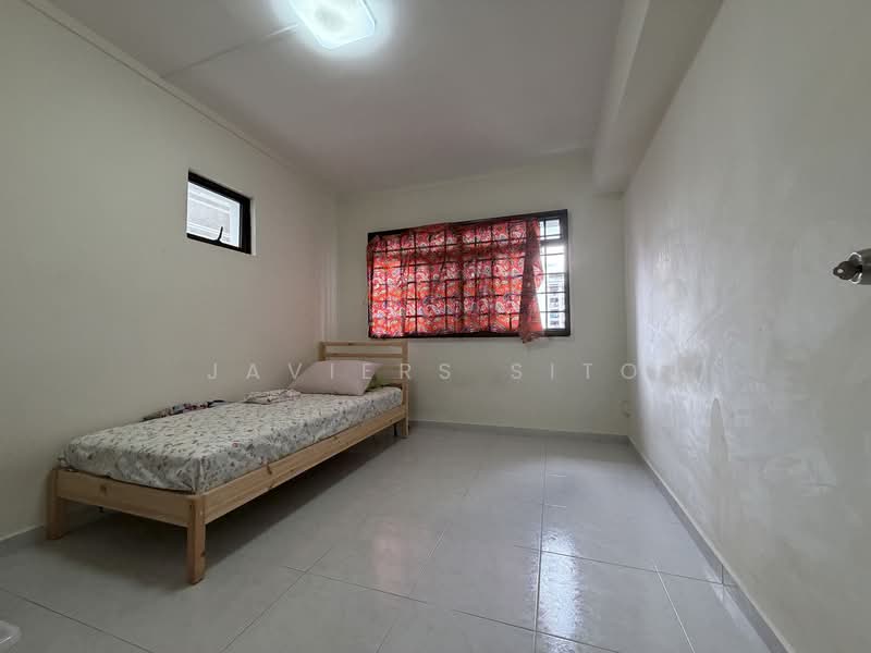 169 Hougang Avenue 1, 169 Hougang Avenue 1, 3 Bedrooms, 1,302 sqft, HDB Flat For Sale, by Javiers Sito, 500138088 - Bedroom - PropertyGuru.com.sg