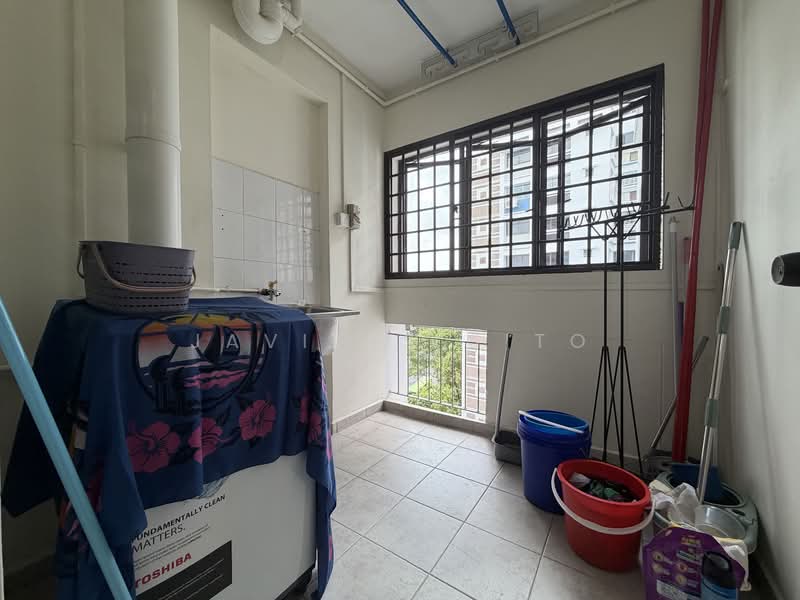 169 Hougang Avenue 1, 169 Hougang Avenue 1, 3 Bedrooms, 1,302 sqft, HDB Flat For Sale, by Javiers Sito, 500138088 - Balcony - PropertyGuru.com.sg