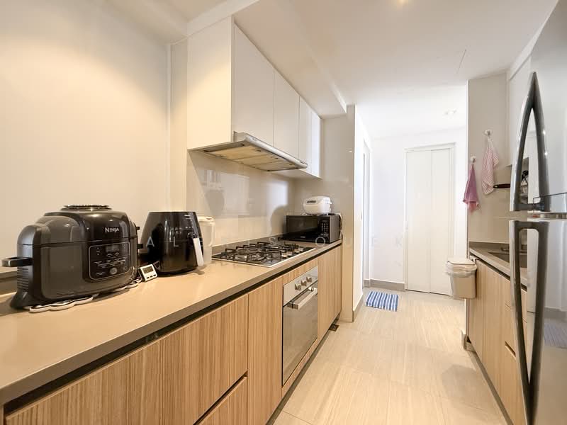 Rivercove Residences EC, 28 Anchorvale Ln, 4 Bedrooms, 1,184 sqft, Condominium For Sale, by Alexis Quek, 500138096 - Kitchen - PropertyGuru.com.sg
