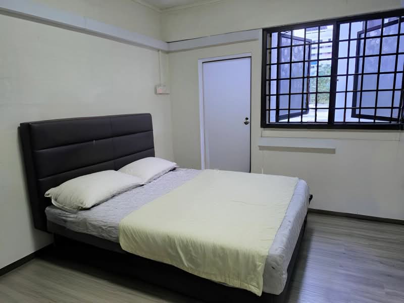 123 Yishun Street 11, 123 Yishun Street 11, 3 Bedrooms, 1,001 sqft, HDB Flat For Sale, by Nick R. L, 500138099 - Bedroom - PropertyGuru.com.sg