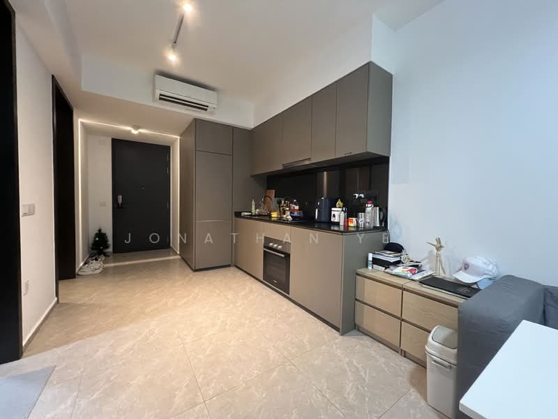 Park Colonial, 6 Woodleigh Lane, 2 Bedrooms, 570 sqft, Condominium For Rent, by Jonathan Yeo, 500138106 - Kitchen - PropertyGuru.com.sg