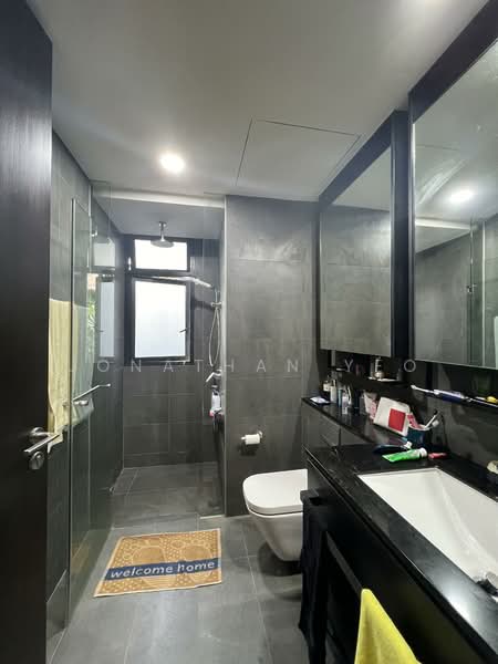 Park Colonial, 6 Woodleigh Lane, 2 Bedrooms, 570 sqft, Condominium For Rent, by Jonathan Yeo, 500138106 - Bathroom - PropertyGuru.com.sg