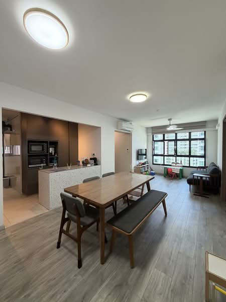 420C Northshore Drive, 420C Northshore Drive, 3 Bedrooms, 1,012 sqft, HDB Flat For Sale, by Javier Chew, 500138116 - Kitchen - PropertyGuru.com.sg