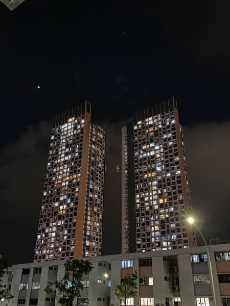 445A Clementi Avenue 3, 445A Clementi Avenue 3, 3 Bedrooms, 1,001 sqft, HDB Flat For Sale, by Carrie Guo, 500138120 - Exterior - PropertyGuru.com.sg