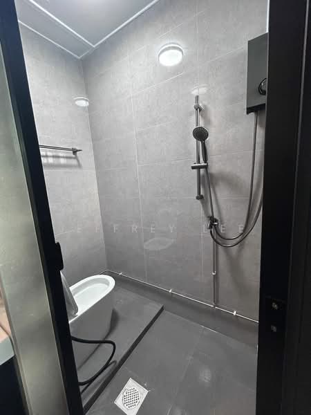48 Sims Place, 48 Sims Place, 2 Bedrooms, 750 sqft, HDB Flat For Rent, by Jeffrey Lee, 500138121 - Bathroom - PropertyGuru.com.sg