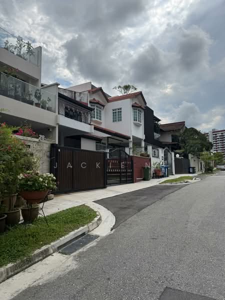 Bright Hill Area, , 3 Bedrooms, 1,900 sqft, Corner Terrace For Sale, by Jackie Ng, 500138125 - Exterior - PropertyGuru.com.sg