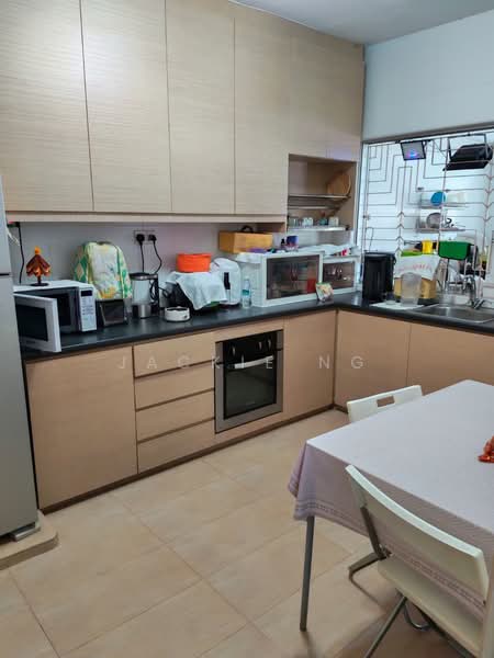 Bright Hill Area, , 3 Bedrooms, 1,900 sqft, Corner Terrace For Sale, by Jackie Ng, 500138125 - Kitchen - PropertyGuru.com.sg