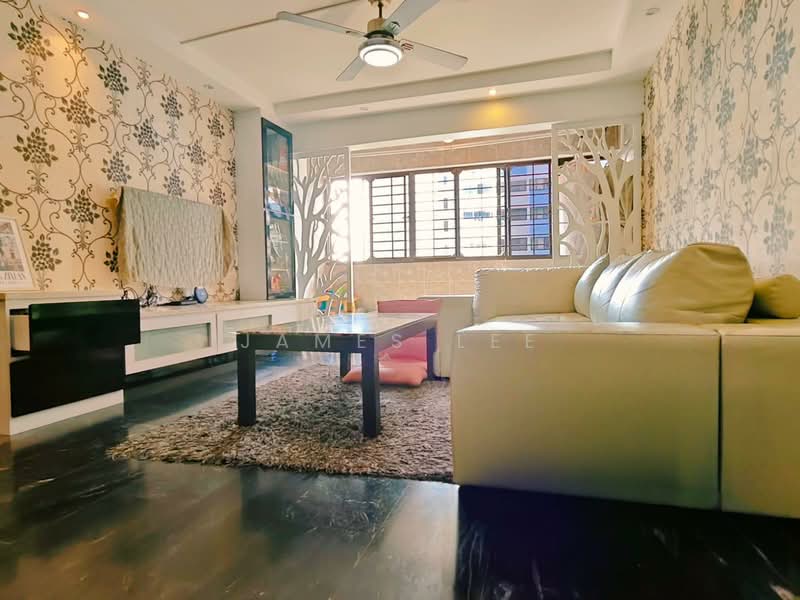 414 Commonwealth Avenue West, 414 Commonwealth Avenue West, 4 Bedrooms, 1,345 sqft, HDB Flat For Sale, by James Lee, 500138126 - Living Room - PropertyGuru.com.sg